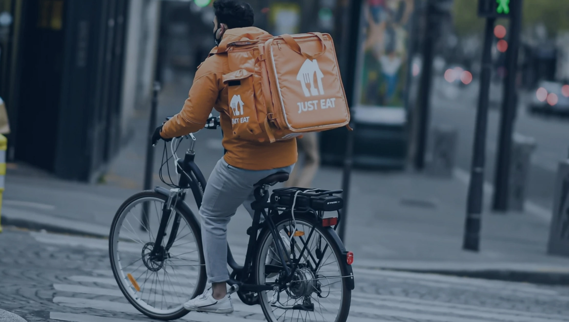 Combining Delivery Metrics and Reviews for Optimization